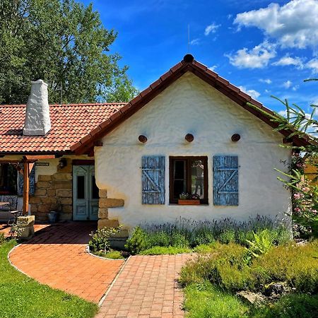 Bungalov Trapani Ruzova Extérieur photo