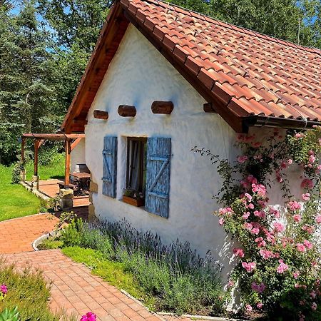 Bungalov Trapani Ruzova Extérieur photo